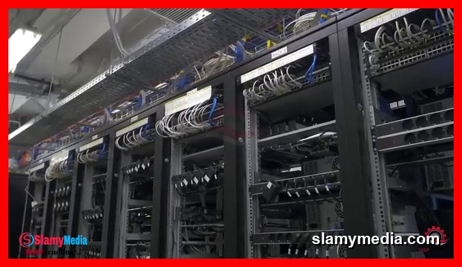 Scene 5 from How Data Centers Actually Work